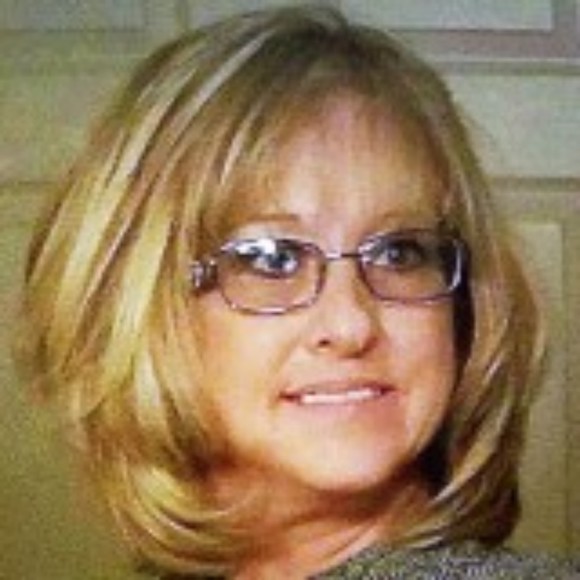 Meet your Posher, Angela - Picture 1 of 1